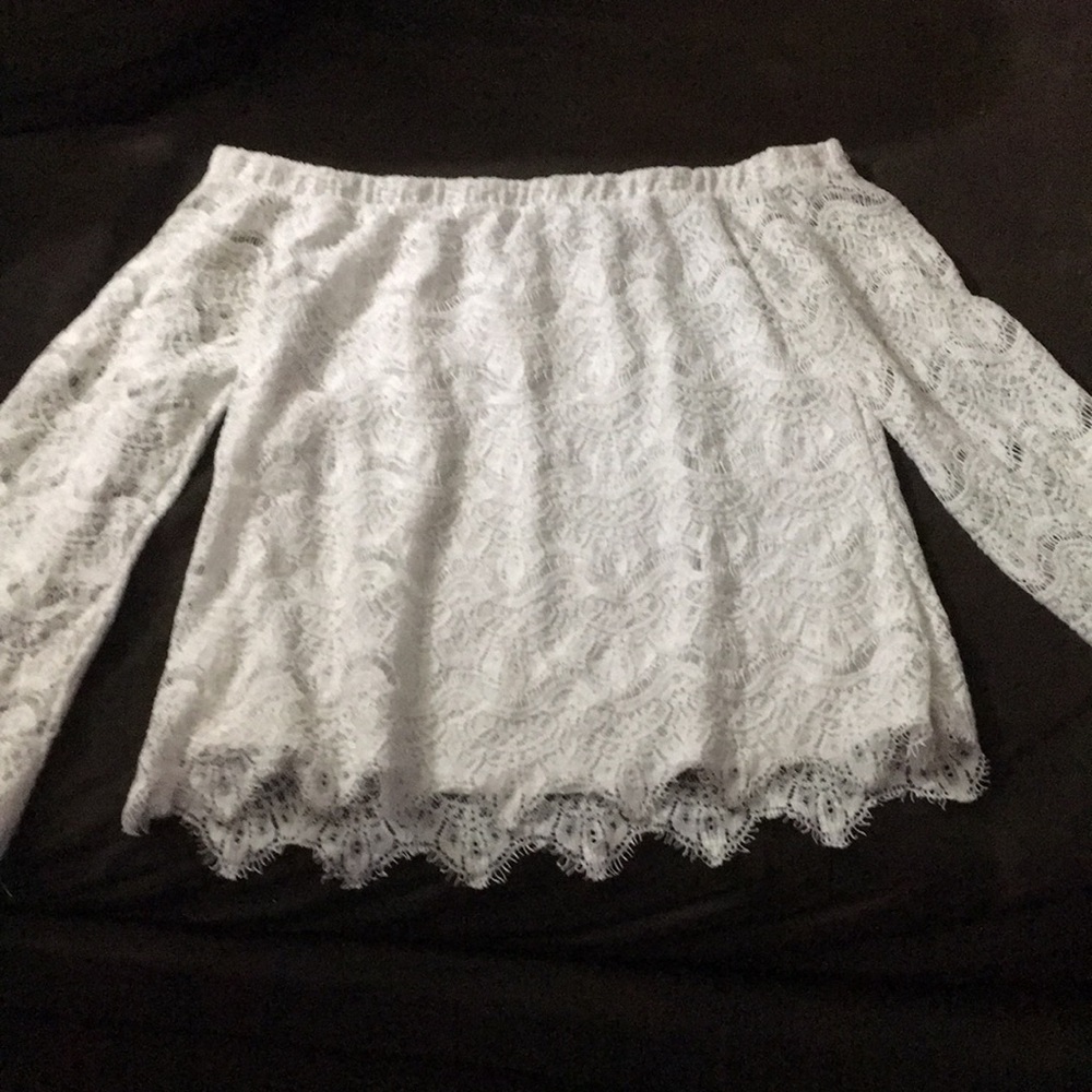 Off the shoulder long sleeve shirt